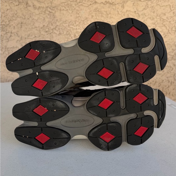 New Balance Men's Black and Gray Athletic Shoes Size 10 - Picture 9 of 9